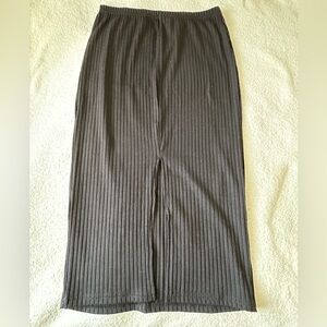 Black ribbed midi pencil skirt small slit in front size large